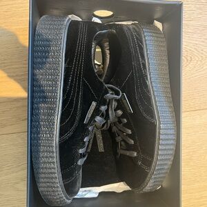 PUMA RIHANNA ICONIC CREEPERS Size 8.5 NEVER WORN!! Hard to find!!!
